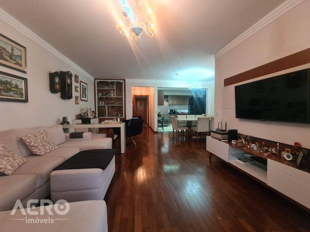 Apartamento à venda com 3 quartos, 140m² - Foto 14