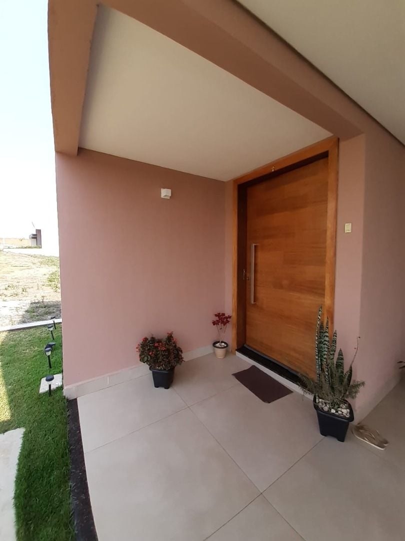 Casa à venda com 4 quartos, 190m² - Foto 1