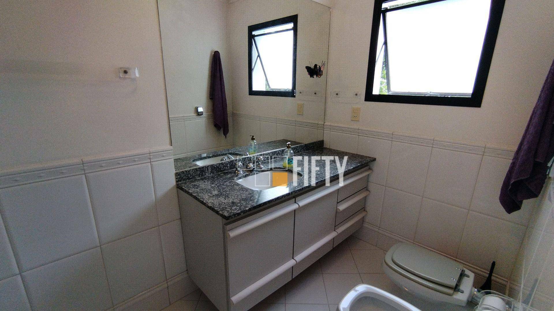 Apartamento para alugar com 4 quartos, 218m² - Foto 11