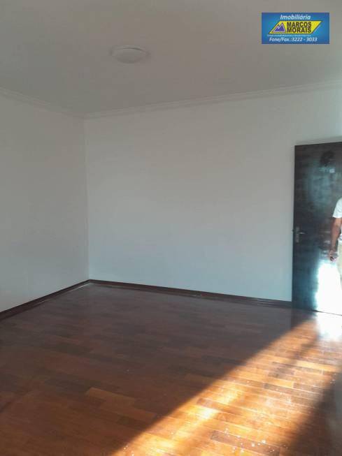 Casa à venda com 4 quartos, 350m² - Foto 4