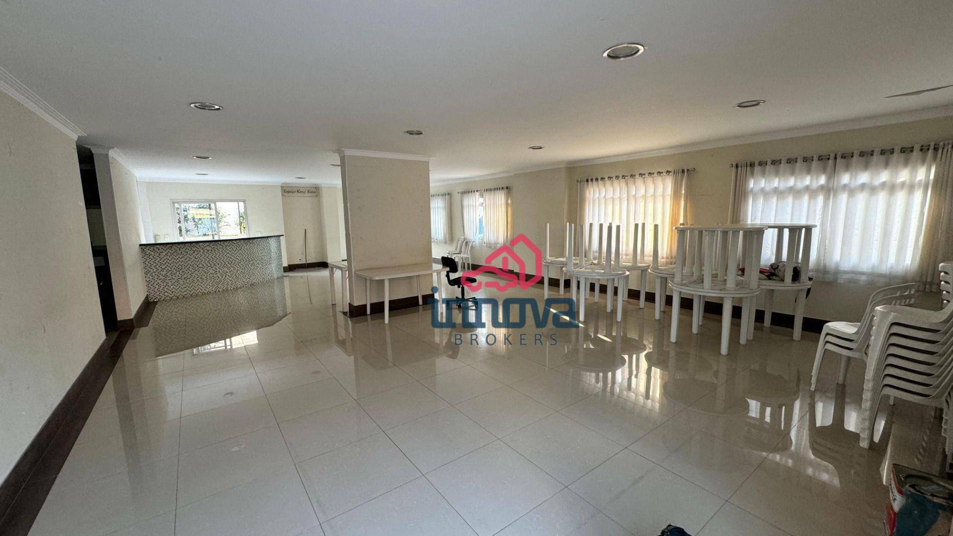 Apartamento para alugar com 2 quartos, 75m² - Foto 13