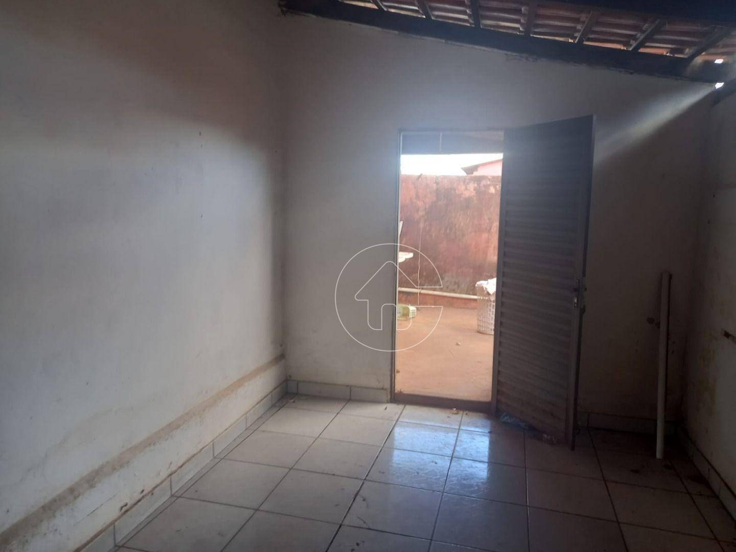 Casa à venda com 4 quartos, 100m² - Foto 4