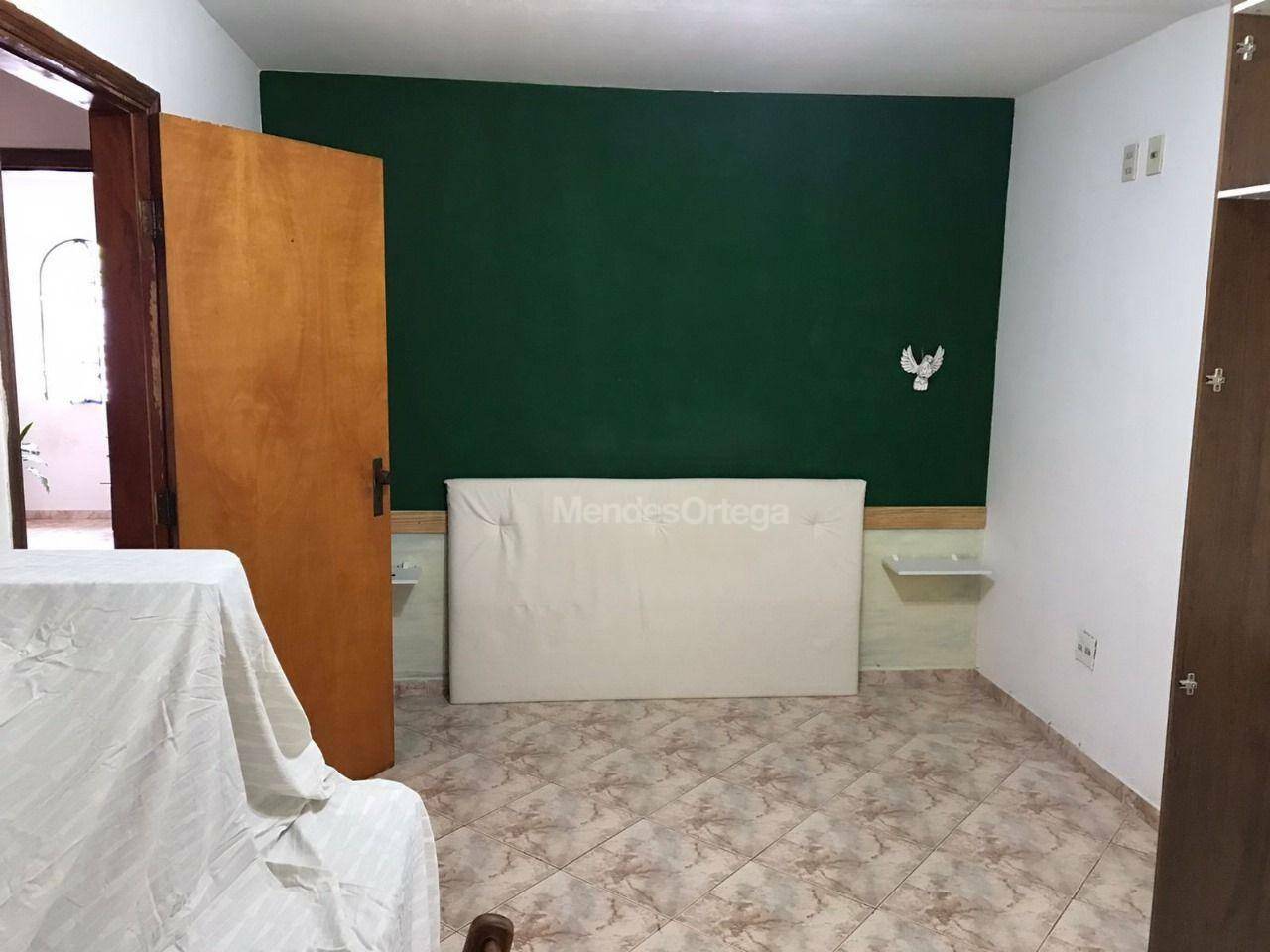 Casa à venda com 3 quartos, 195m² - Foto 3