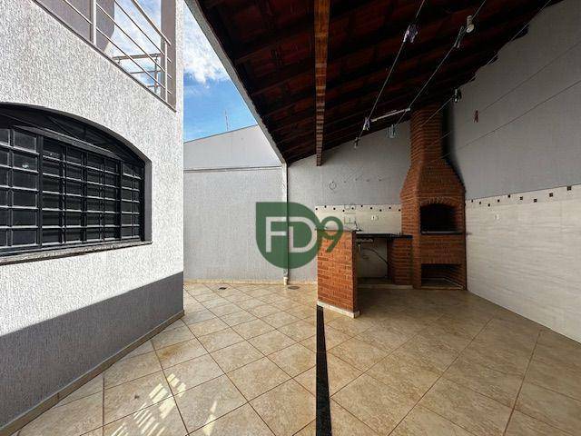 Casa à venda com 3 quartos, 226m² - Foto 44