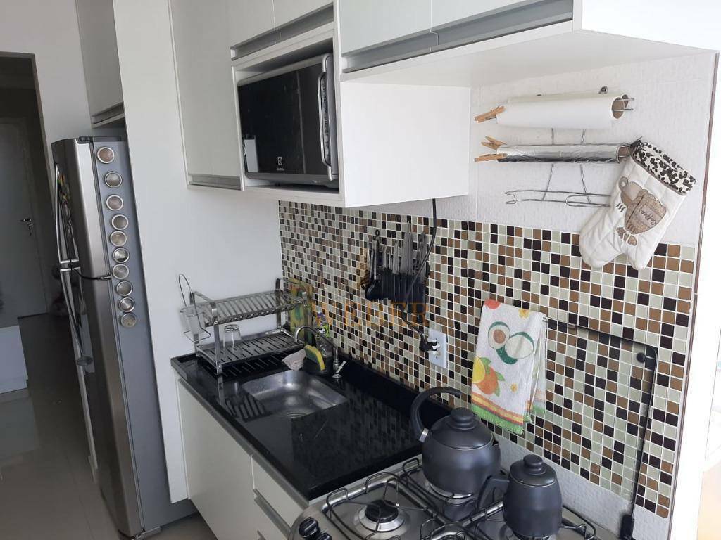 Apartamento à venda com 2 quartos, 42m² - Foto 13