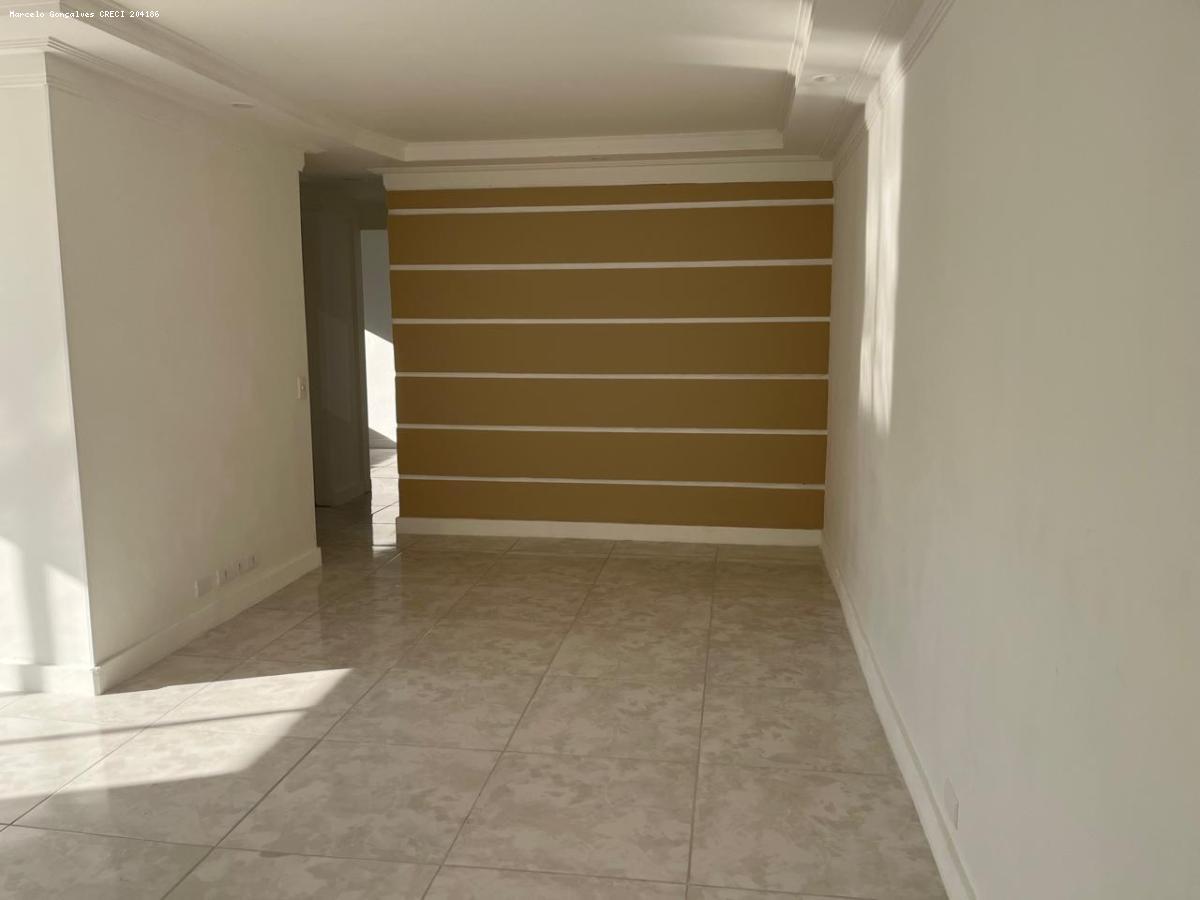 Apartamento à venda com 3 quartos, 80m² - Foto 5