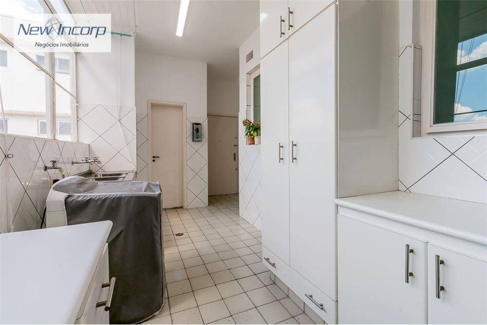 Apartamento à venda com 3 quartos, 243m² - Foto 26