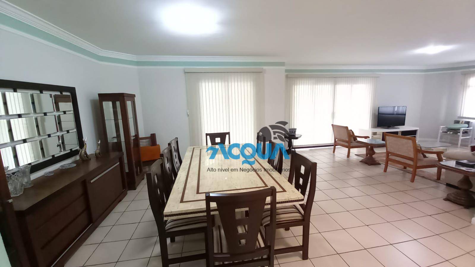 Apartamento à venda com 3 quartos, 169m² - Foto 2