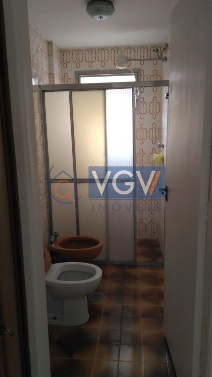 Apartamento à venda com 2 quartos, 65m² - Foto 3