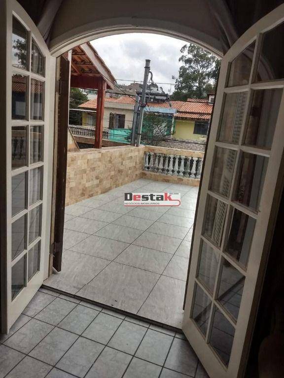 Sobrado à venda com 2 quartos, 178m² - Foto 9