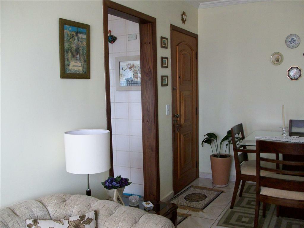 Apartamento à venda com 2 quartos, 58m² - Foto 4