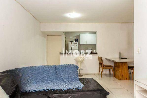 Apartamento à venda com 2 quartos, 70m² - Foto 4