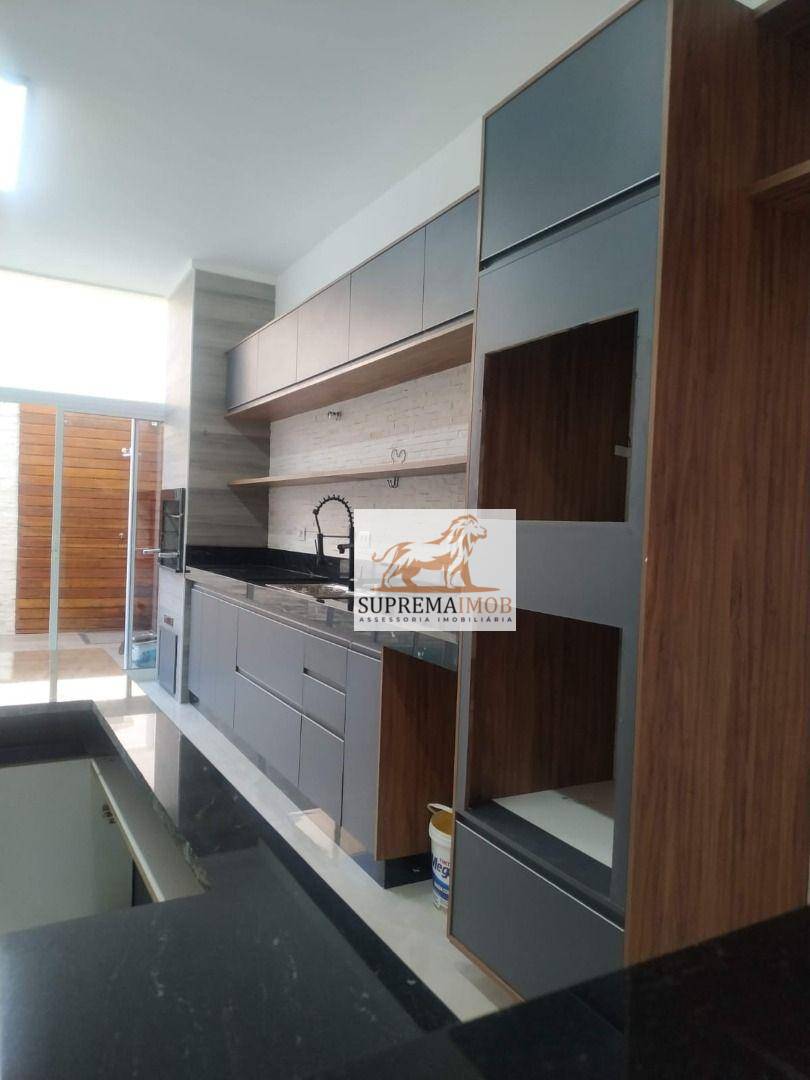 Casa de Condomínio à venda com 3 quartos, 170m² - Foto 2