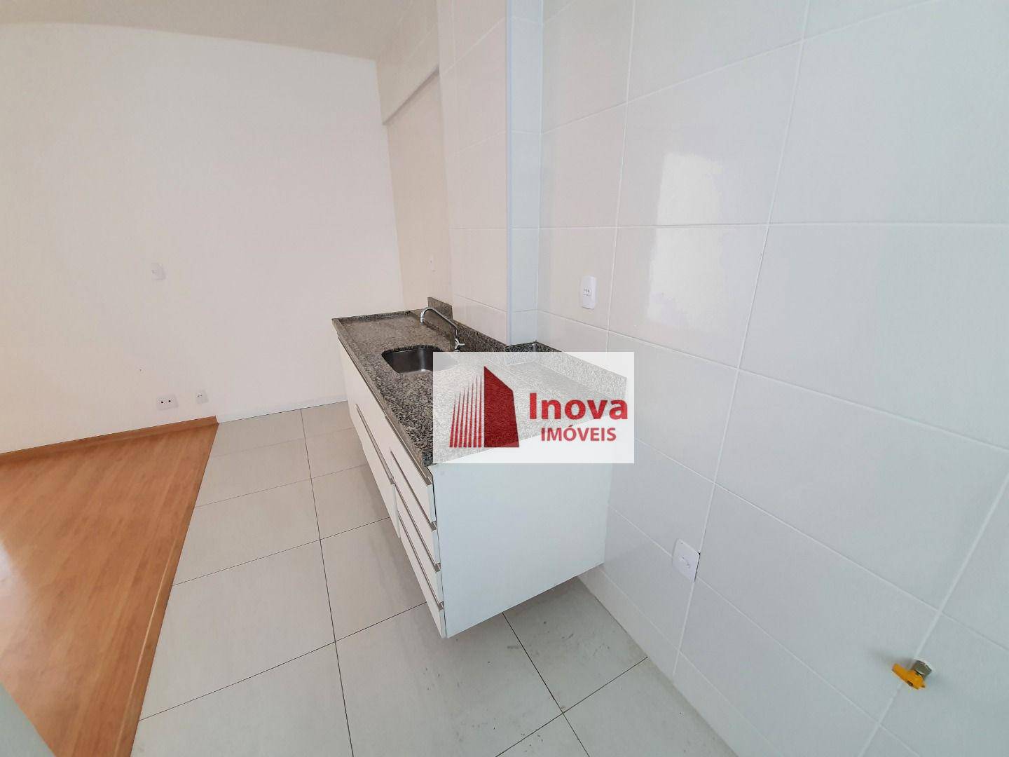 Apartamento à venda com 1 quarto, 40m² - Foto 11