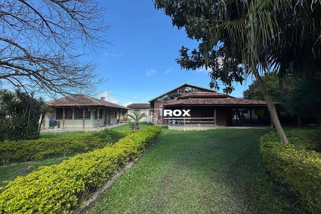 Casa, 5 quartos, 257 m² - Foto 1