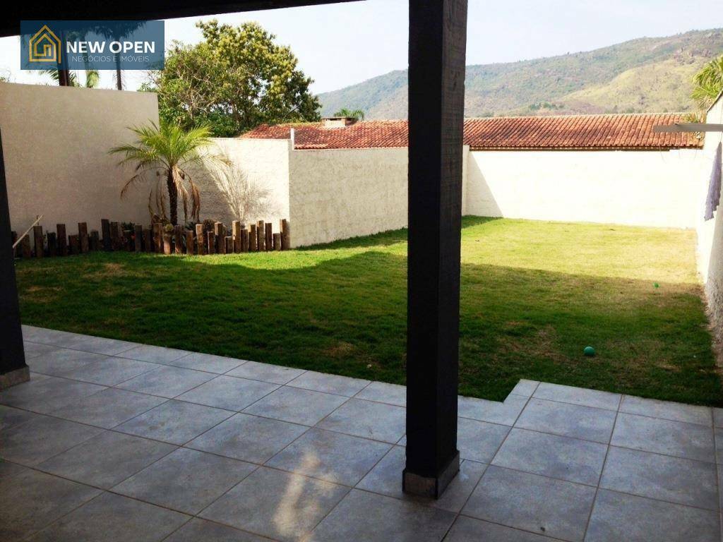 Casa à venda com 4 quartos, 200m² - Foto 7