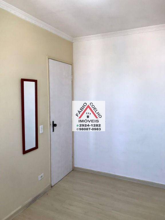 Apartamento à venda com 2 quartos, 60m² - Foto 11