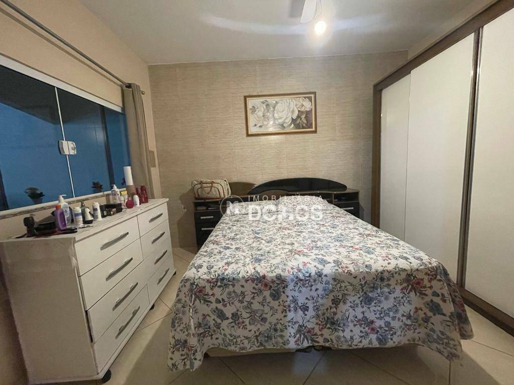 Casa à venda com 3 quartos, 200m² - Foto 17