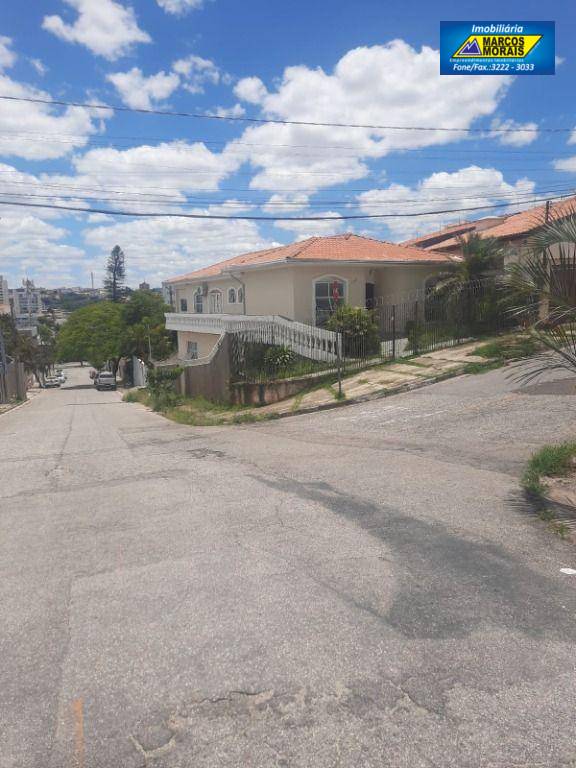 Casa, 4 quartos, 200 m² - Foto 1