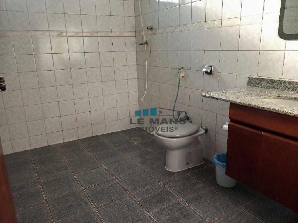 Casa à venda com 3 quartos, 258m² - Foto 18