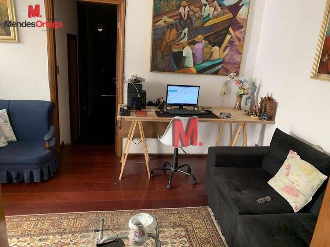 Casa à venda com 4 quartos, 359m² - Foto 17