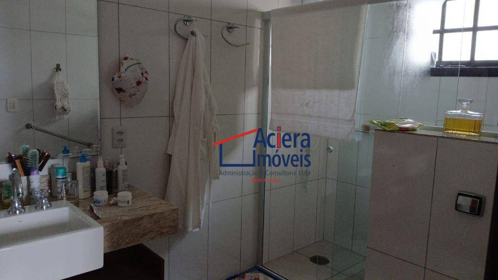 Casa de Condomínio à venda com 3 quartos, 217m² - Foto 13