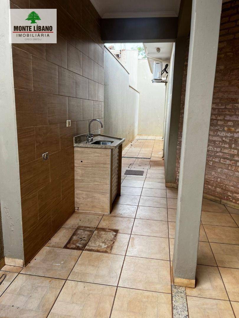 Casa à venda com 3 quartos, 300m² - Foto 8