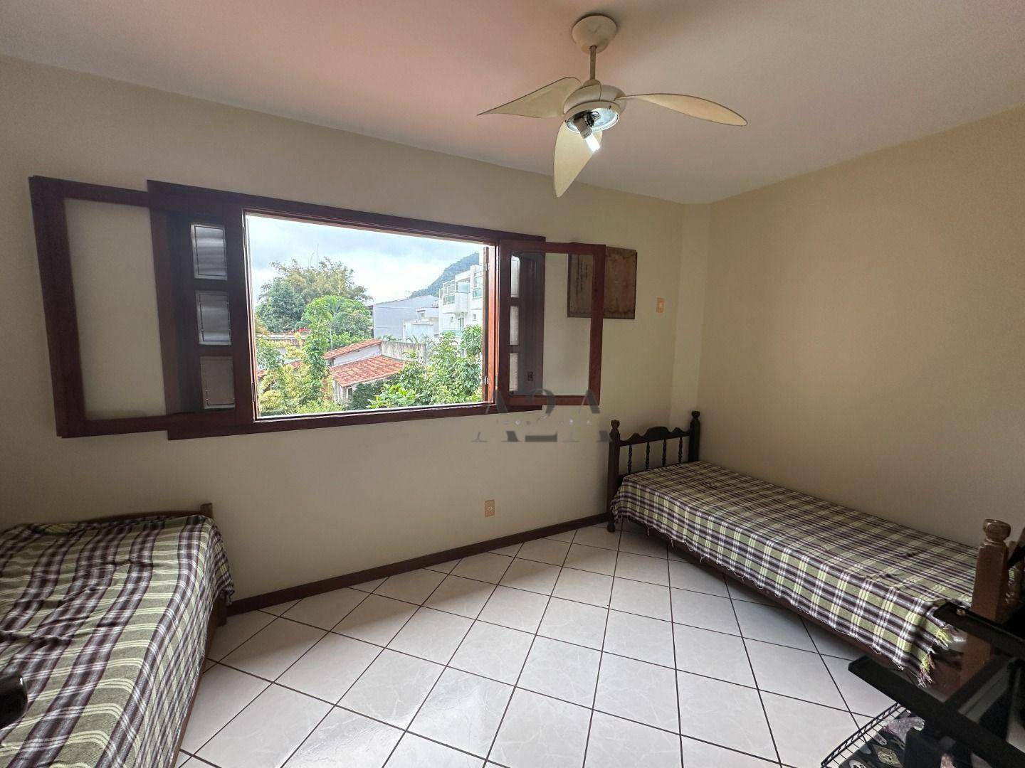 Casa à venda com 4 quartos, 180m² - Foto 8