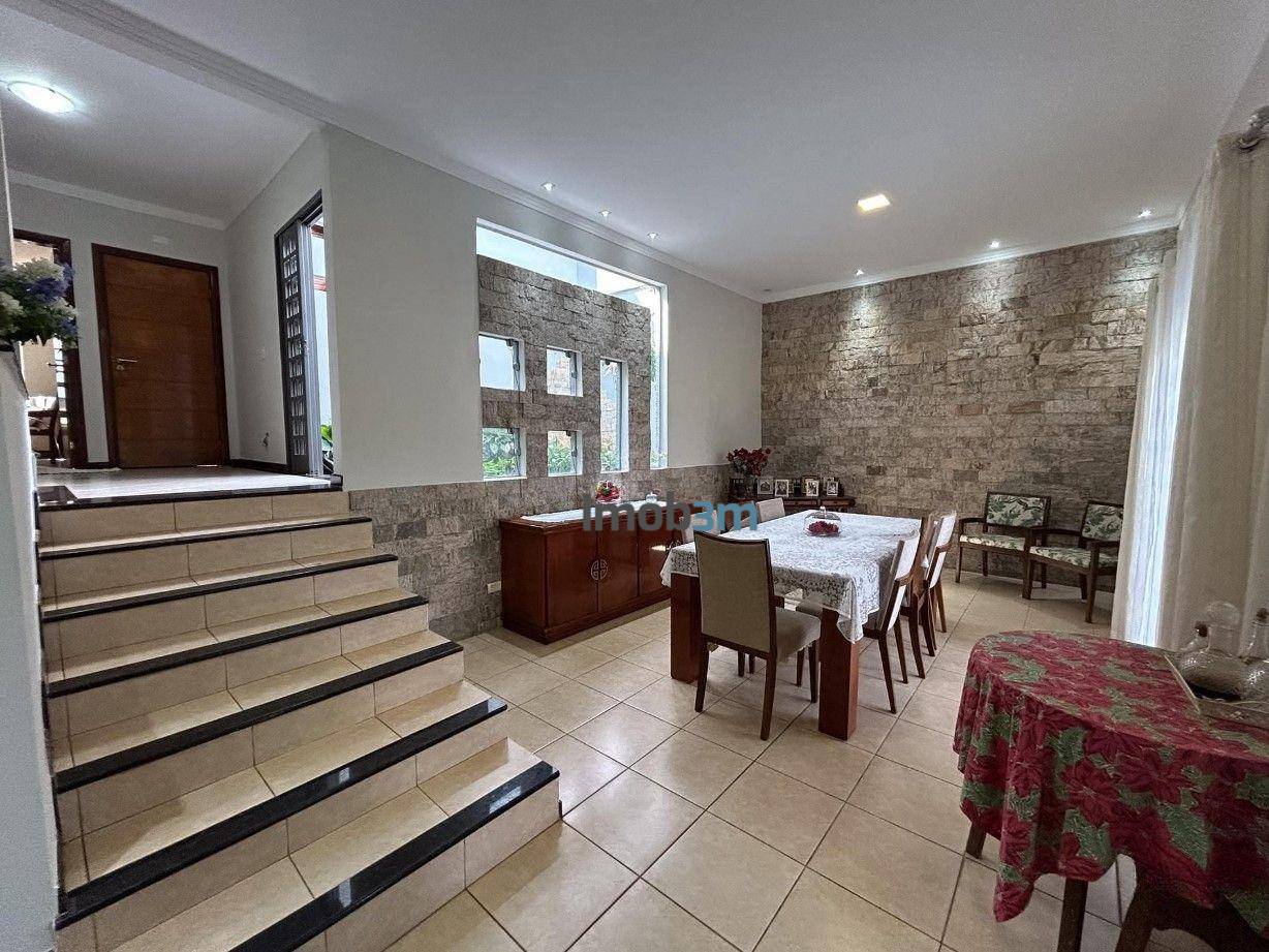 Sobrado, 4 quartos, 320 m² - Foto 4