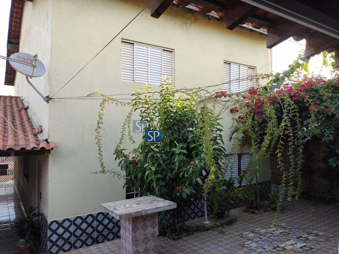 Casa à venda com 4 quartos, 240m² - Foto 26