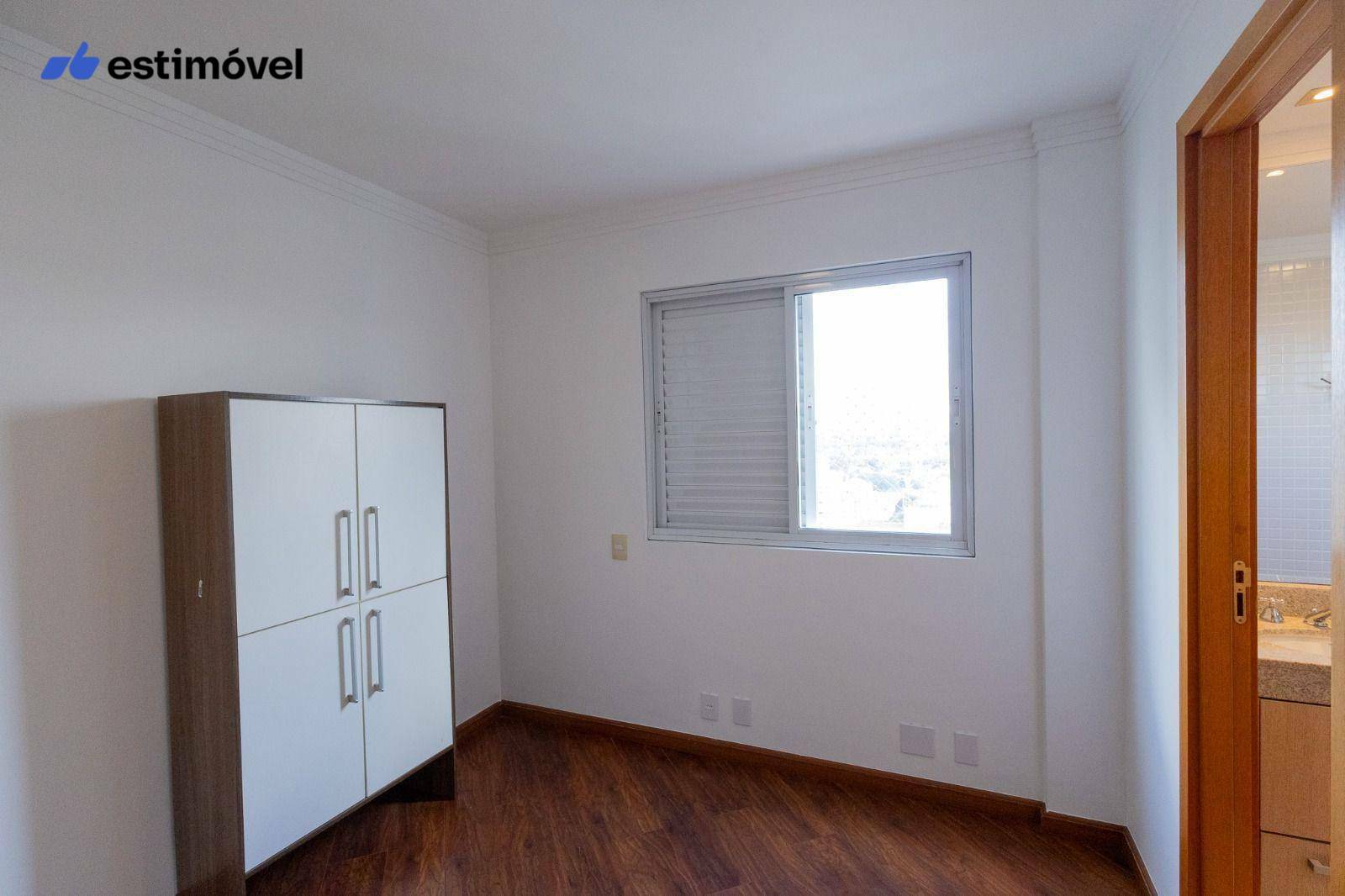 Apartamento para alugar com 3 quartos, 135m² - Foto 23