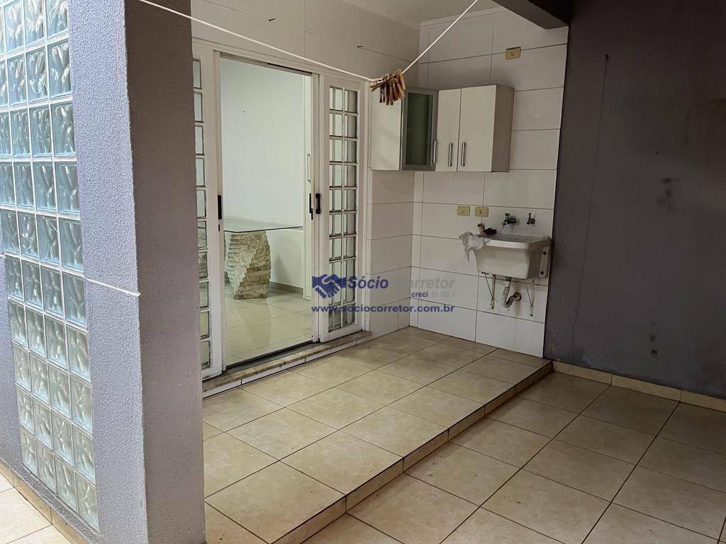 Sobrado à venda com 3 quartos, 185m² - Foto 13