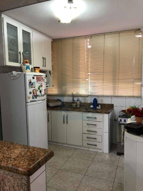 Apartamento à venda com 4 quartos, 150m² - Foto 17