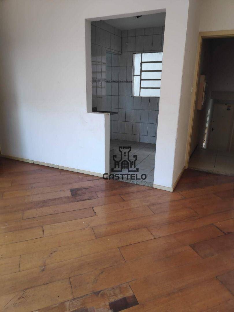 Apartamento à venda com 2 quartos, 50m² - Foto 1