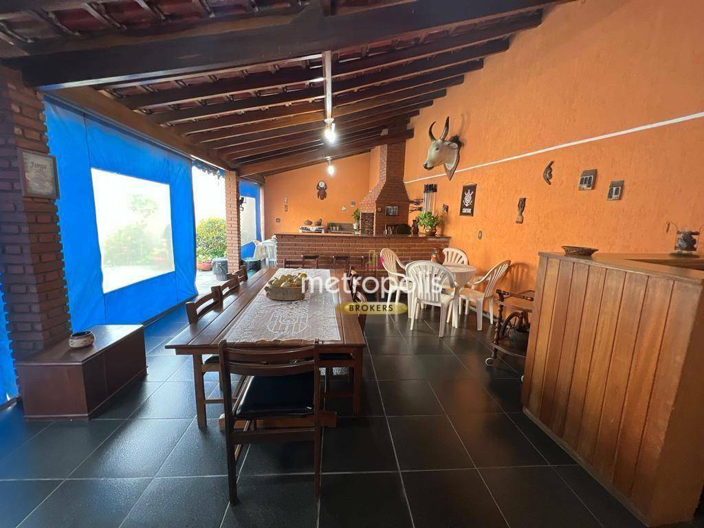 Casa à venda com 3 quartos, 340m² - Foto 23