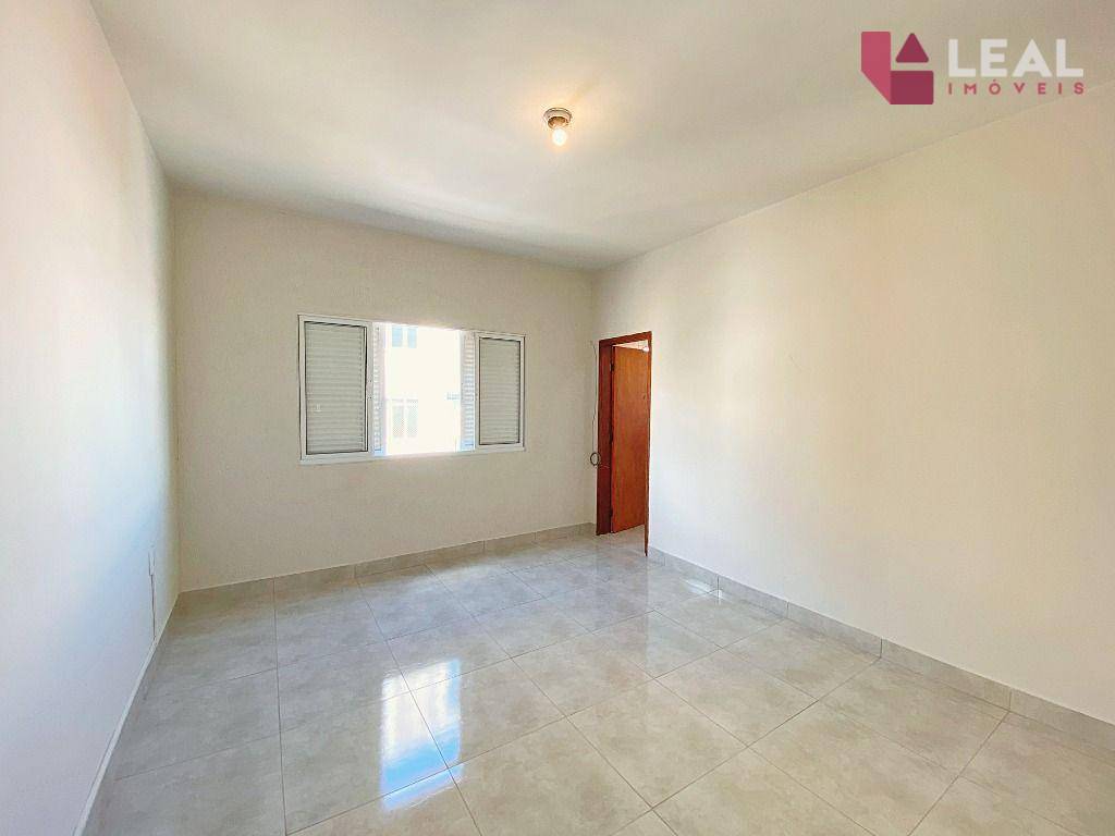 Apartamento para alugar com 3 quartos, 100m² - Foto 17