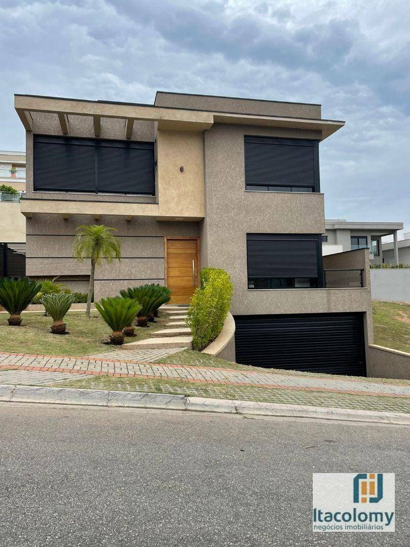 Casa de Condomínio à venda com 4 quartos, 440m² - Foto 2