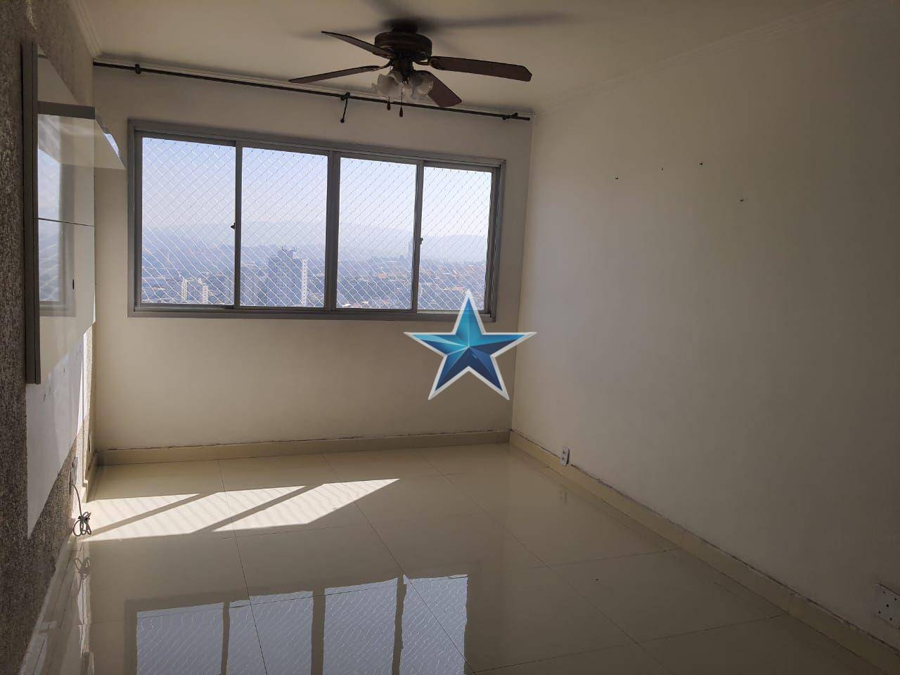 Apartamento para alugar com 4 quartos, 90m² - Foto 2