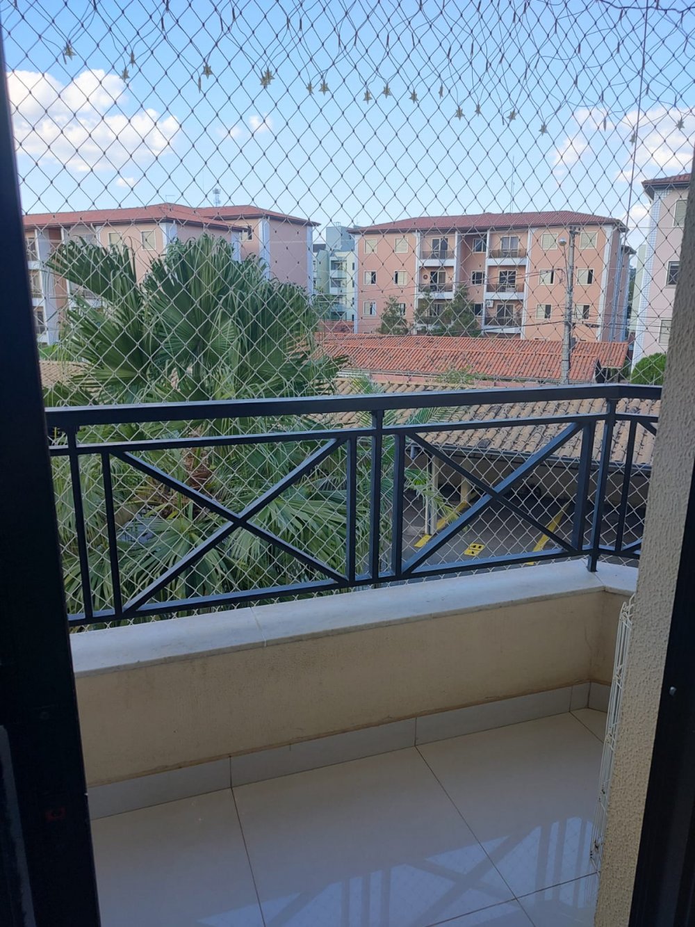 Apartamento à venda com 3 quartos, 93m² - Foto 2