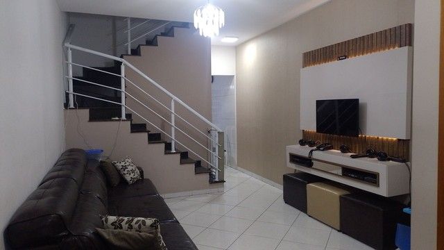 Sobrado à venda com 2 quartos, 92m² - Foto 1