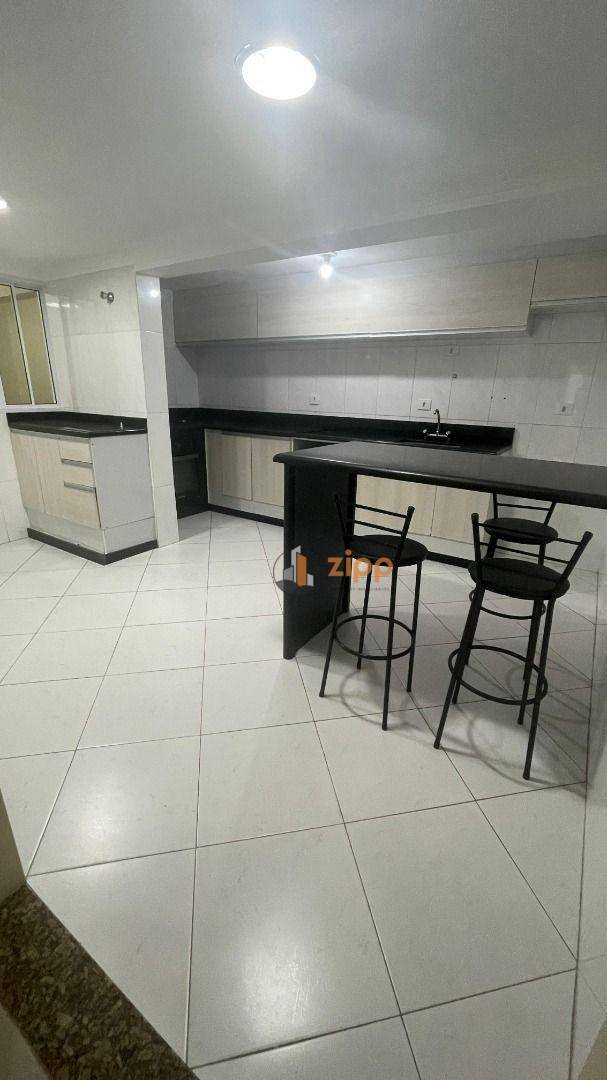 Sobrado à venda com 3 quartos, 140m² - Foto 3