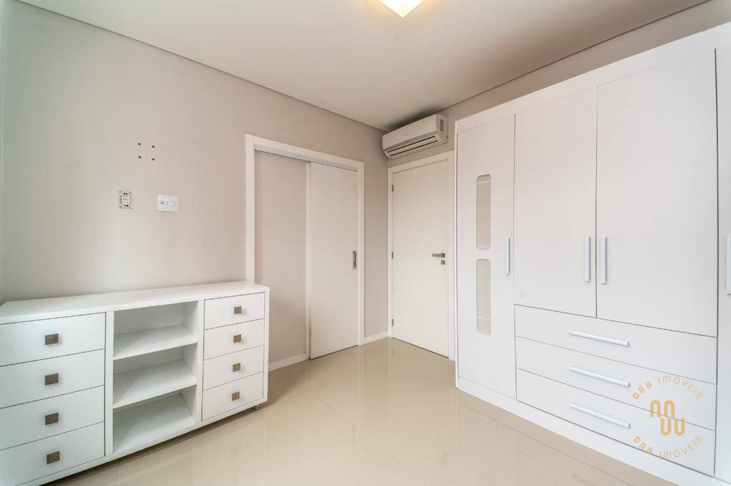 Apartamento à venda com 3 quartos, 123m² - Foto 20