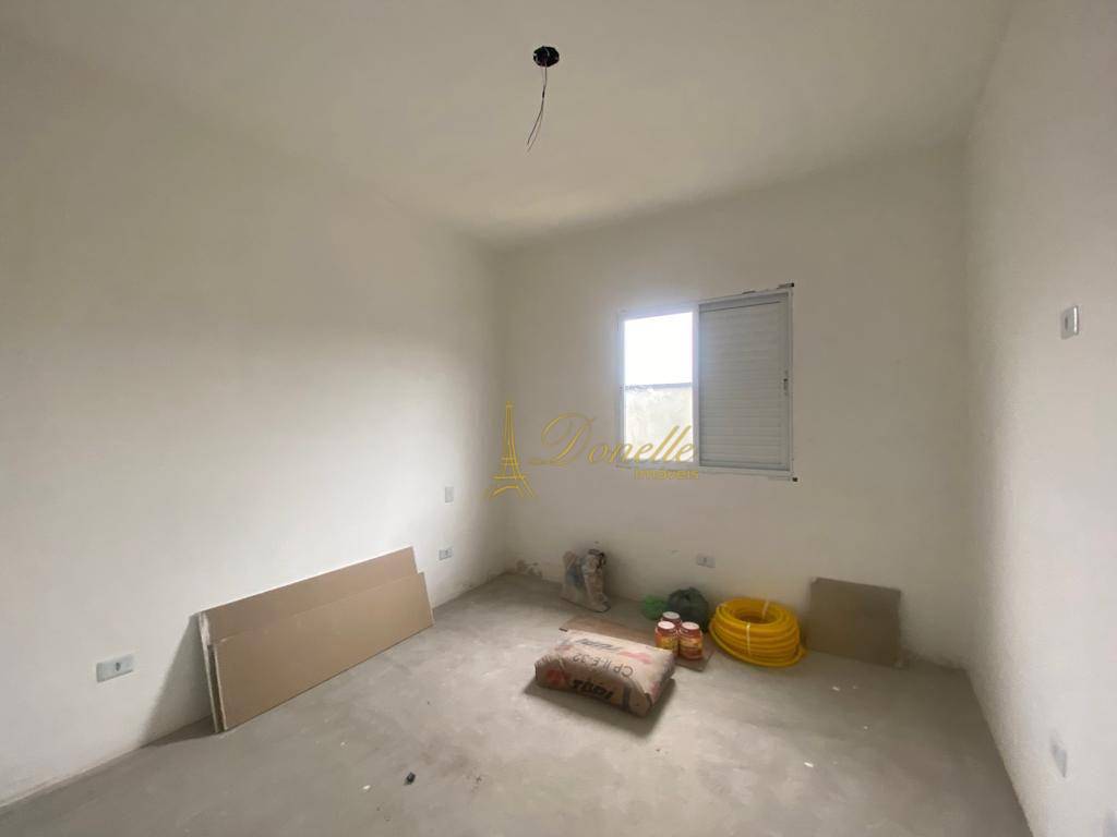 Casa à venda com 3 quartos, 78m² - Foto 4