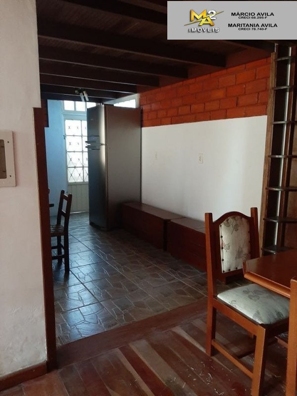 Casa à venda com 7 quartos, 1500m² - Foto 11