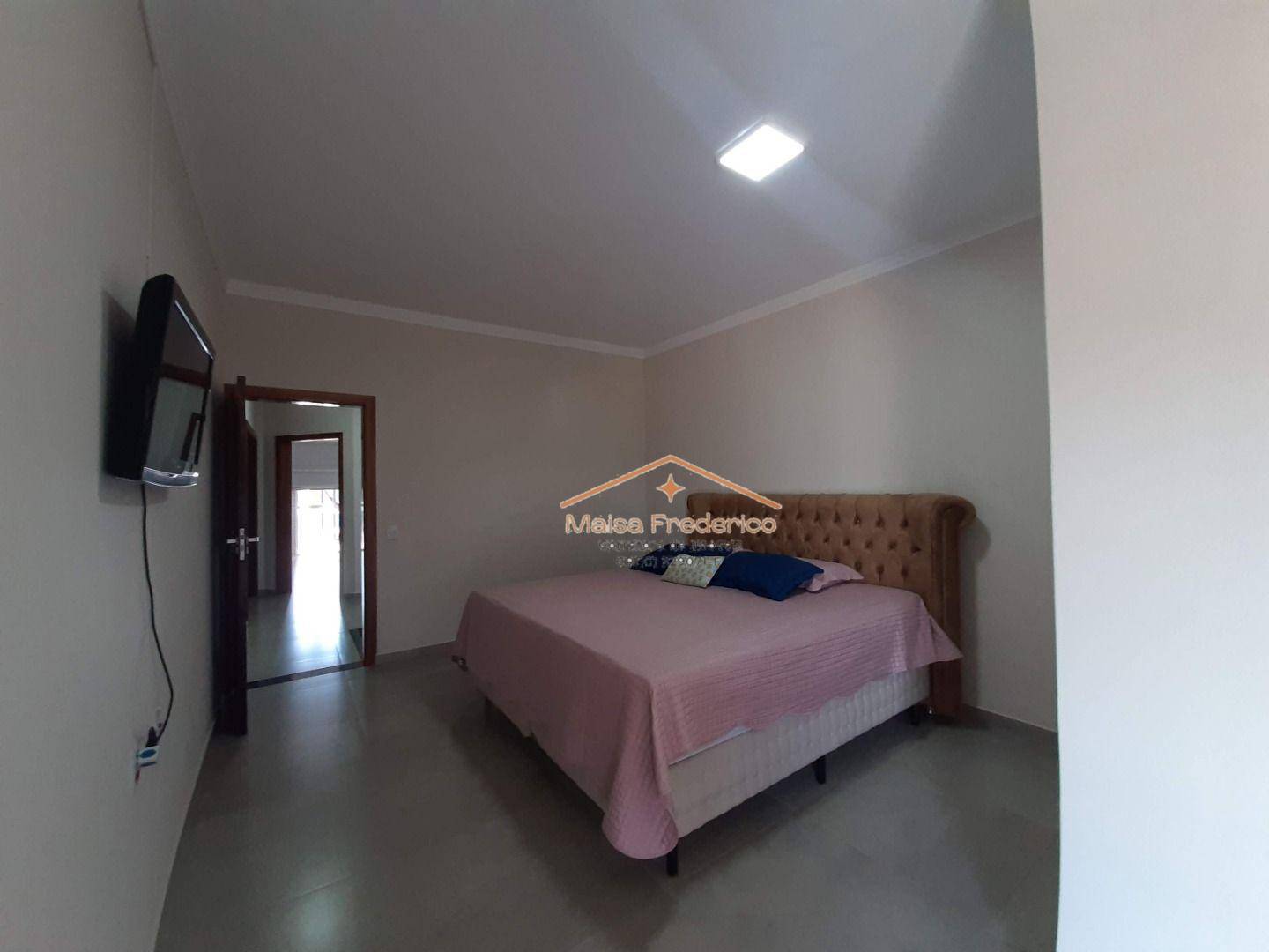 Casa à venda com 4 quartos, 300m² - Foto 14