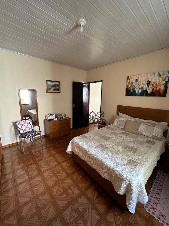 Casa à venda com 3 quartos, 100m² - Foto 5