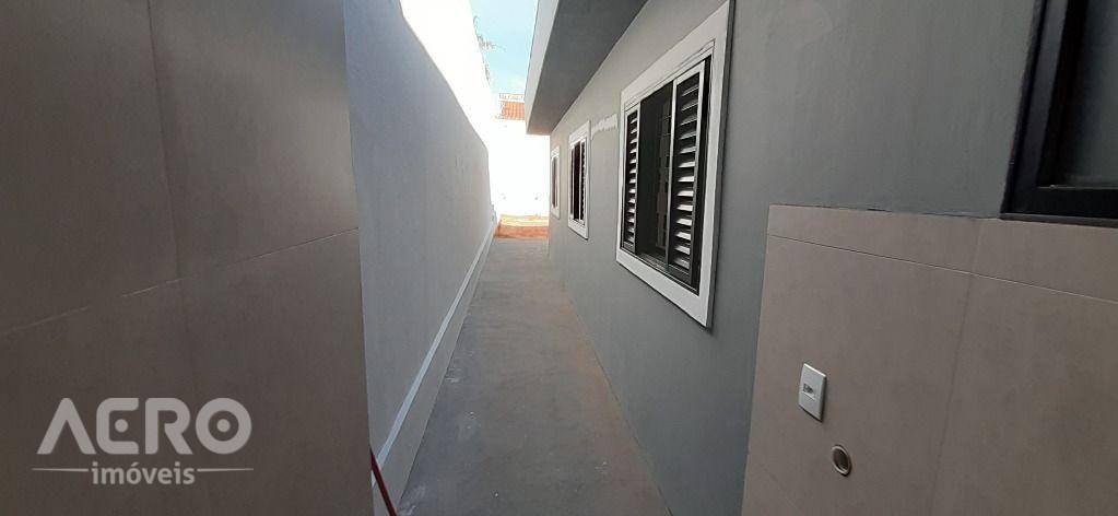 Casa à venda com 3 quartos, 95m² - Foto 8