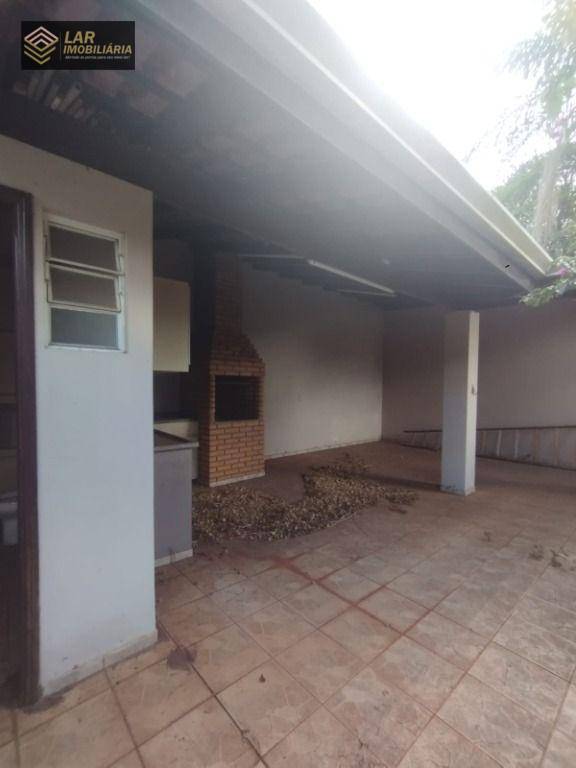 Casa à venda com 3 quartos, 231m² - Foto 4