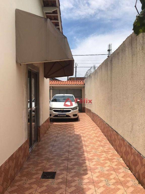 Casa à venda com 2 quartos, 140m² - Foto 3