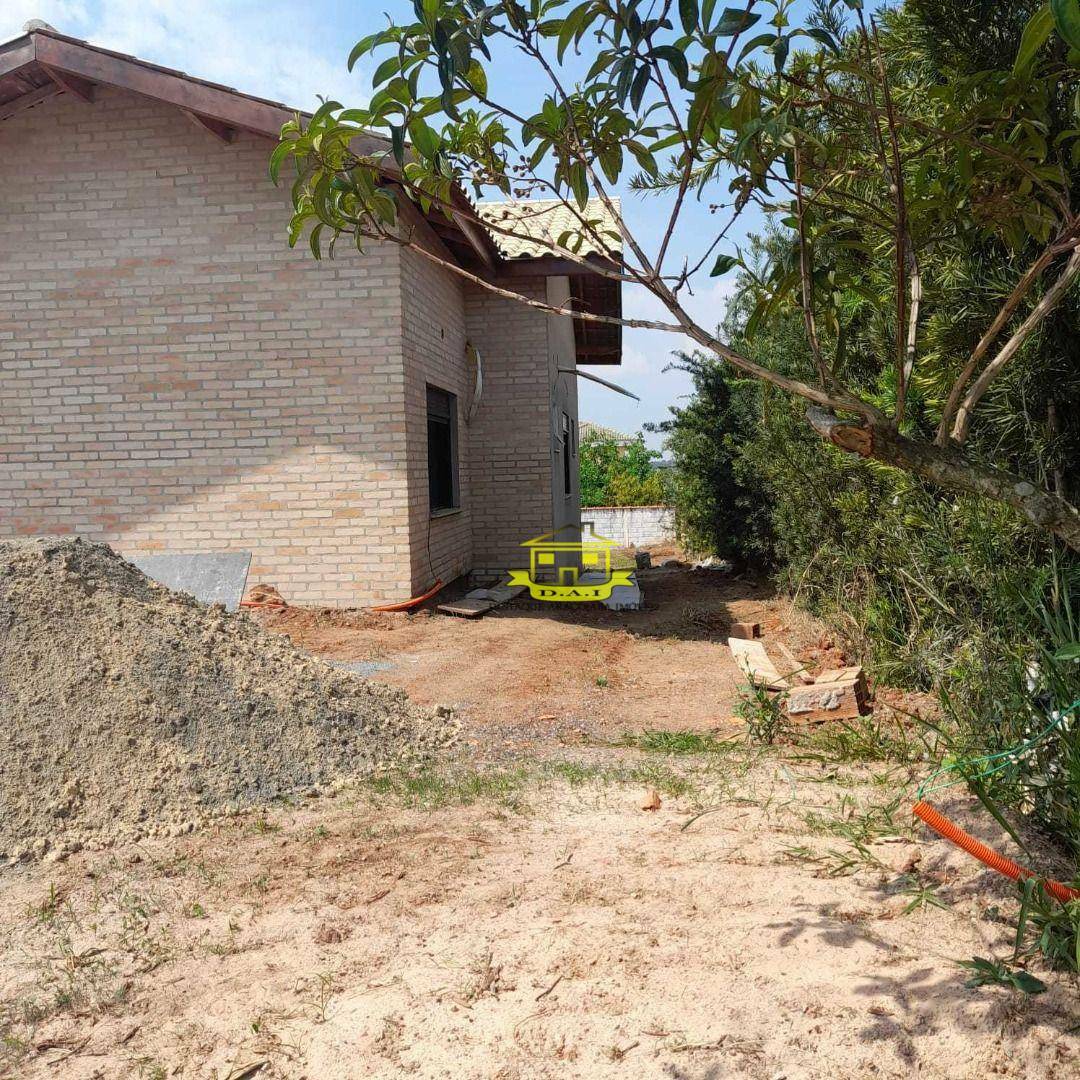 Casa à venda com 3 quartos, 220m² - Foto 25